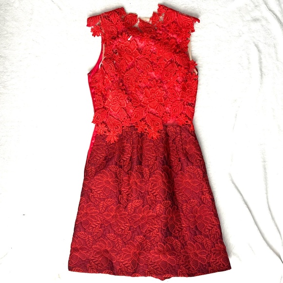 ML Monique Lhuiller Red Brocade Lorax and Lace Dress Sz 4 - Picture 3 of 11